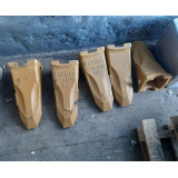 Коронка ковша скальная 2713-1236RC DOOSAN 420LC-V 713-00028RC